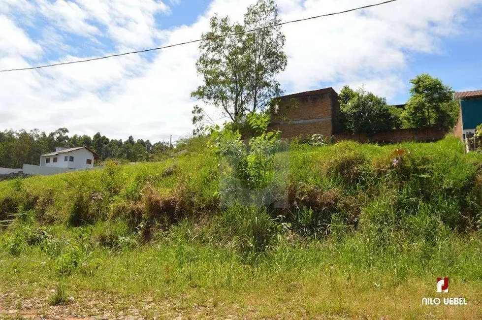 Foto 1 de Terreno / Lote à venda, 360m2 em Portao - RS