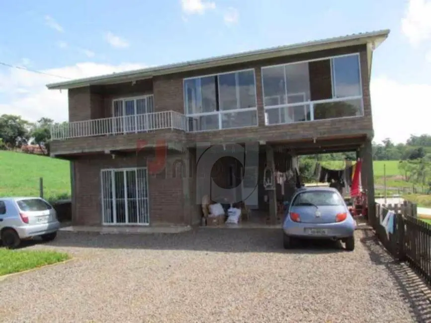 Casa com 3 quartos à venda, 3000m2 em Portao - RS - imagem 2 Foto 2 de Casa com 3 quartos à venda, 3000m2 em Portao - RS
