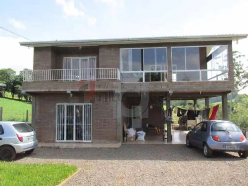 Casa com 3 quartos à venda, 3000m2 em Portao - RS - imagem 5 Foto 5 de Casa com 3 quartos à venda, 3000m2 em Portao - RS