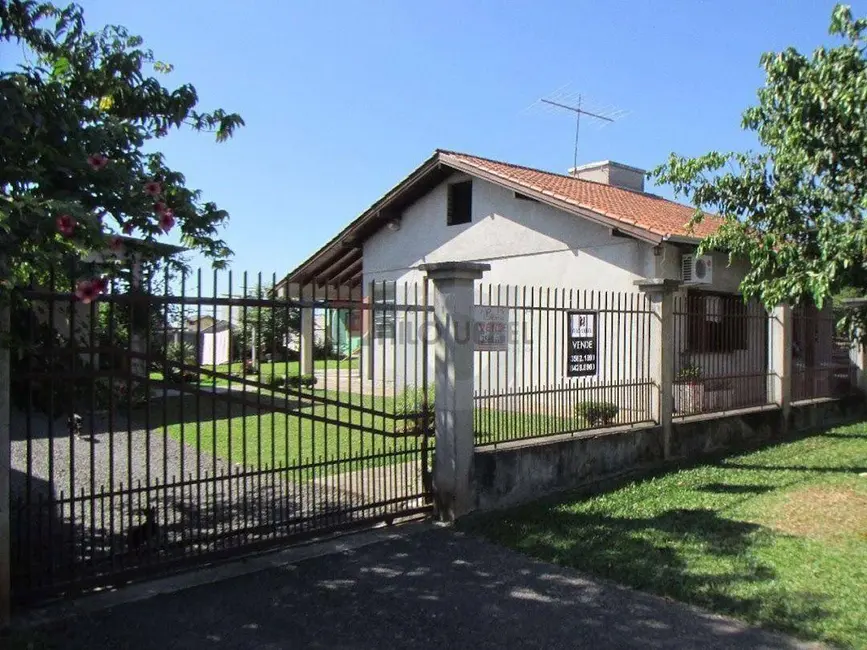 Foto 1 de Casa com 3 quartos à venda, 80m2 em Centro, Portao - RS