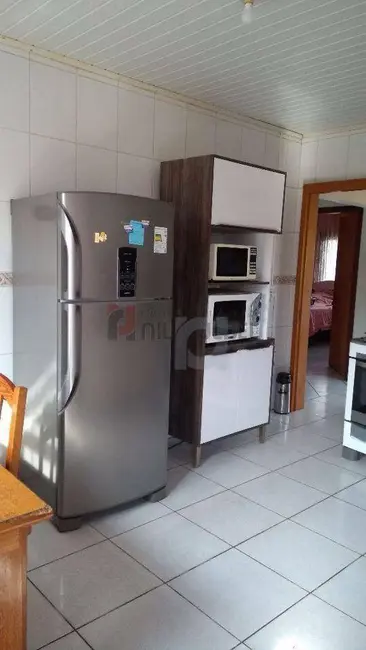 Casa com 3 quartos à venda, 138m2 em Centro, Portao - RS - imagem 5 Foto 5 de Casa com 3 quartos à venda, 138m2 em Centro, Portao - RS