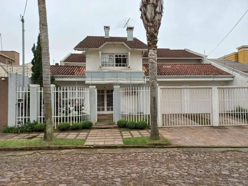 Foto 1 de Casa com 3 quartos à venda, 450m2 em Cristo Rei, Sao Leopoldo - RS