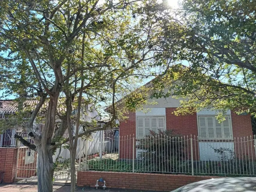 Foto 2 de Casa com 2 quartos à venda, 104m2 em Cristo Rei, Sao Leopoldo - RS