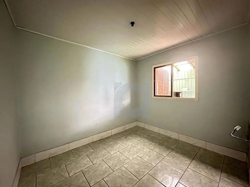 Foto 2 de Casa com 3 quartos à venda, 360m2 em Portao - RS