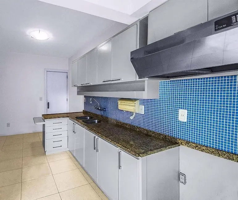 Apartamento com 3 quartos à venda, 171m2 em Centro, Novo Hamburgo - RS - imagem 8 Foto 8 de Apartamento com 3 quartos à venda, 171m2 em Centro, Novo Hamburgo - RS