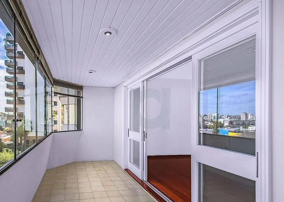 Apartamento com 3 quartos à venda, 171m2 em Centro, Novo Hamburgo - RS - imagem 4 Foto 4 de Apartamento com 3 quartos à venda, 171m2 em Centro, Novo Hamburgo - RS