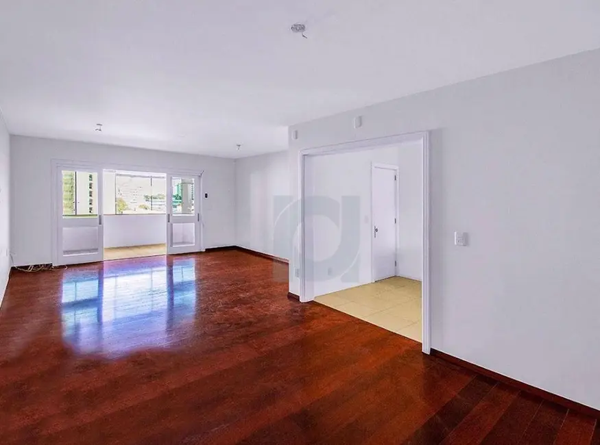 Apartamento com 3 quartos à venda, 171m2 em Centro, Novo Hamburgo - RS - imagem 3 Foto 3 de Apartamento com 3 quartos à venda, 171m2 em Centro, Novo Hamburgo - RS