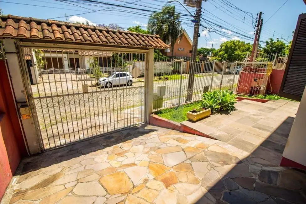 Foto 1 de Casa com 3 quartos à venda, 360m2 em Cristo Rei, Sao Leopoldo - RS