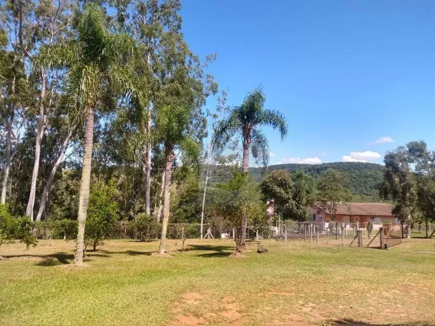 Casa com 3 quartos à venda, 2400m2 em Portao - RS - imagem 8 Foto 8 de Casa com 3 quartos à venda, 2400m2 em Portao - RS