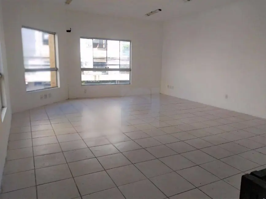 Loja para alugar, 75m2 em Centro, Sao Leopoldo - RS - imagem 5 Foto 5 de Loja para alugar, 75m2 em Centro, Sao Leopoldo - RS