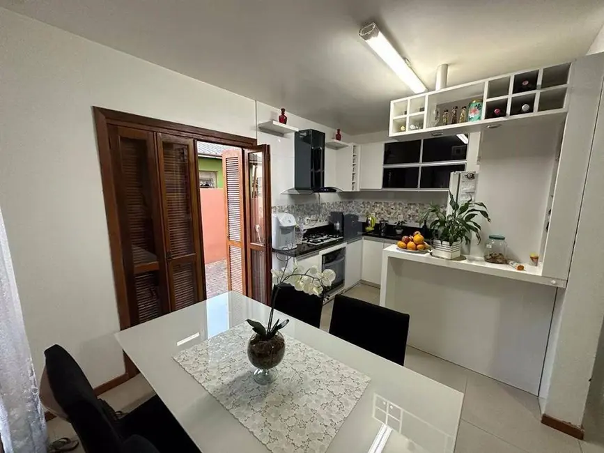 Casa com 3 quartos à venda, 300m2 em Portao - RS - imagem 5 Foto 5 de Casa com 3 quartos à venda, 300m2 em Portao - RS
