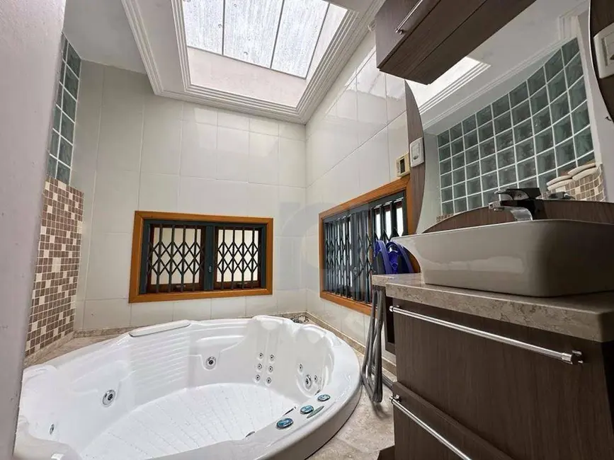Casa com 2 quartos à venda, 250m2 em Portao - RS - imagem 2 Foto 2 de Casa com 2 quartos à venda, 250m2 em Portao - RS