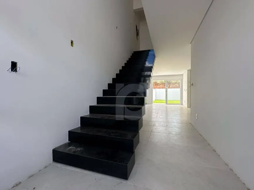 Sobrado com 3 quartos à venda, 177m2 em Portao - RS - imagem 8 Foto 8 de Sobrado com 3 quartos à venda, 177m2 em Portao - RS