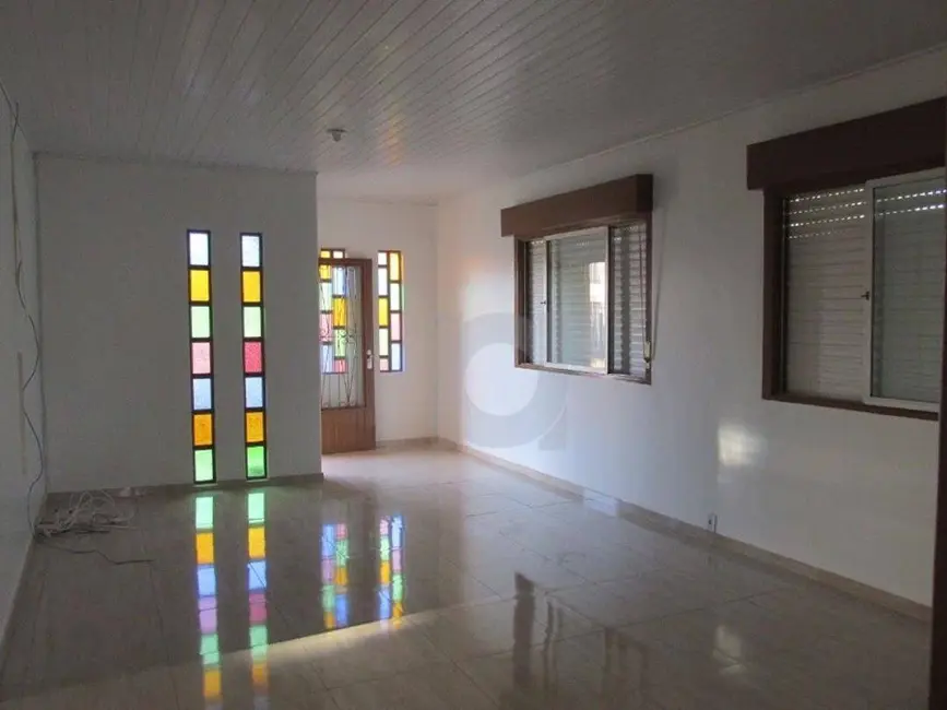 Casa com 3 quartos à venda, 450m2 em Centro, Portao - RS - imagem 4 Foto 4 de Casa com 3 quartos à venda, 450m2 em Centro, Portao - RS