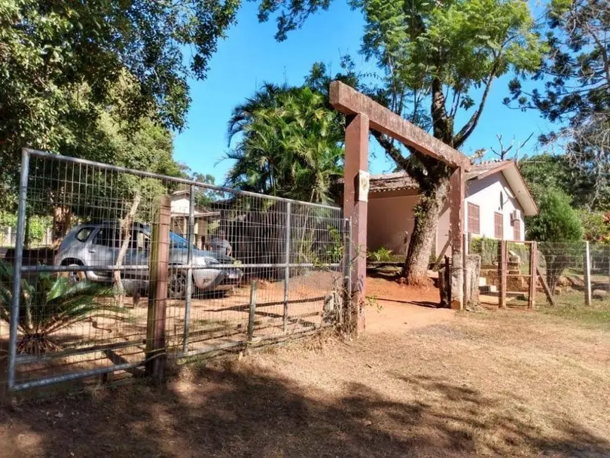 Foto 1 de Sítio / Rancho com 4 quartos à venda, 165m2 em Portao - RS
