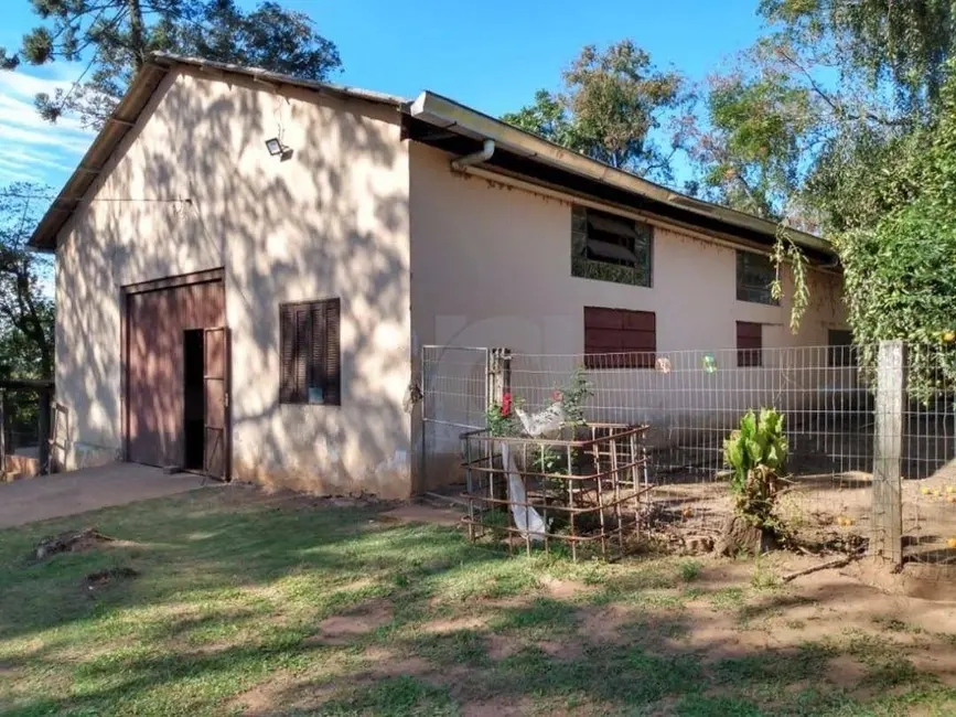 Sítio / Rancho com 4 quartos à venda, 165m2 em Portao - RS - imagem 3 Foto 3 de Sítio / Rancho com 4 quartos à venda, 165m2 em Portao - RS