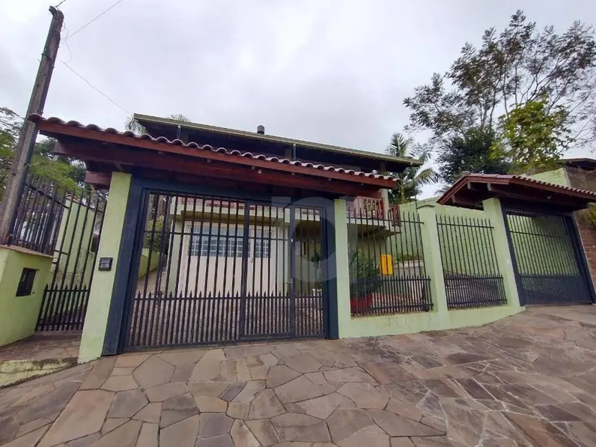 Casa com 3 quartos à venda, 250m2 em Portao - RS - imagem 2 Foto 2 de Casa com 3 quartos à venda, 250m2 em Portao - RS