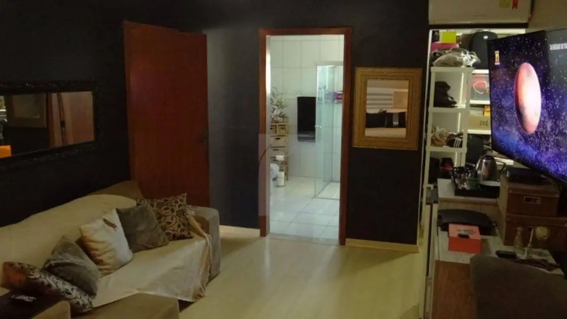 Casa com 3 quartos à venda, 450m2 em Santa Catarina, Sapucaia Do Sul - RS - imagem 9 Foto 9 de Casa com 3 quartos à venda, 450m2 em Santa Catarina, Sapucaia Do Sul - RS