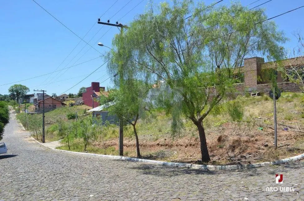 Foto 2 de Terreno / Lote à venda, 300m2 em Portao - RS