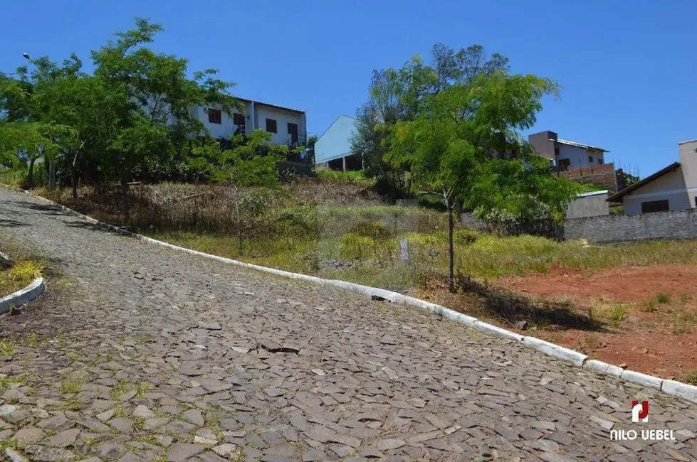 Foto 1 de Terreno / Lote à venda, 300m2 em Portao - RS
