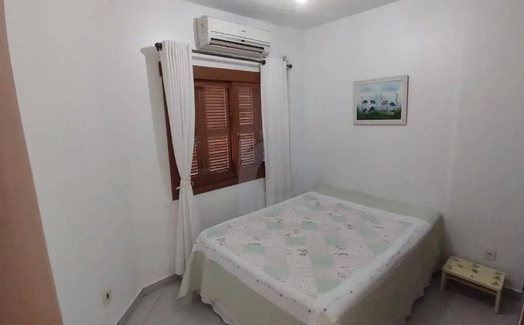 Casa com 2 quartos à venda, 300m2 em Centro, Tramandai - RS - imagem 5 Foto 5 de Casa com 2 quartos à venda, 300m2 em Centro, Tramandai - RS