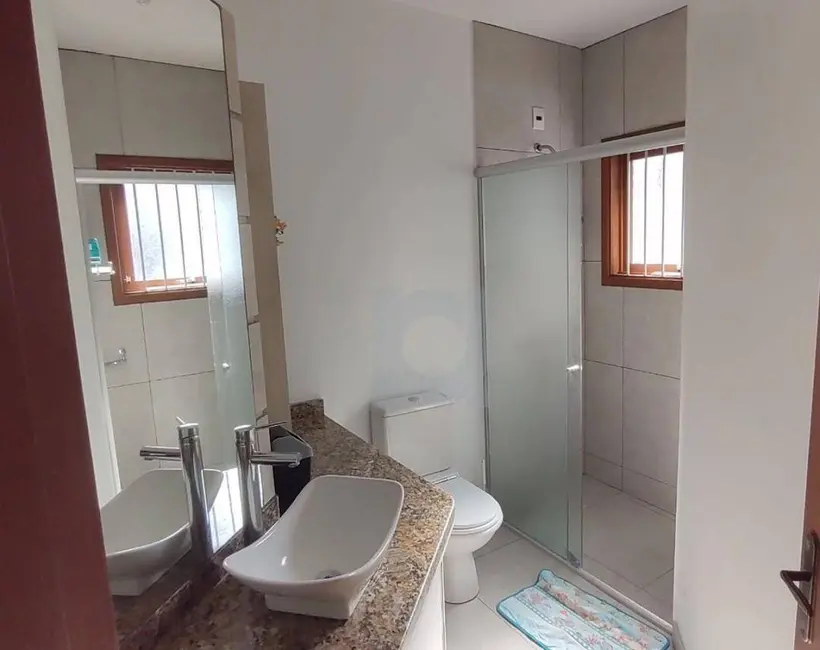 Casa com 2 quartos à venda, 300m2 em Centro, Tramandai - RS - imagem 7 Foto 7 de Casa com 2 quartos à venda, 300m2 em Centro, Tramandai - RS