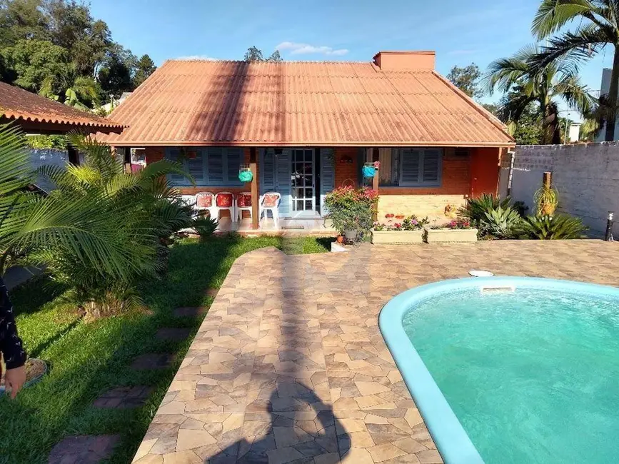 Foto 2 de Casa com 3 quartos à venda, 435m2 em Novo Hamburgo - RS