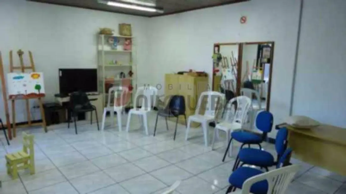 Casa com 3 quartos à venda e para alugar, 380m2 em Centro, Sao Leopoldo - RS - imagem 9 Foto 9 de Casa com 3 quartos à venda e para alugar, 380m2 em Centro, Sao Leopoldo - RS