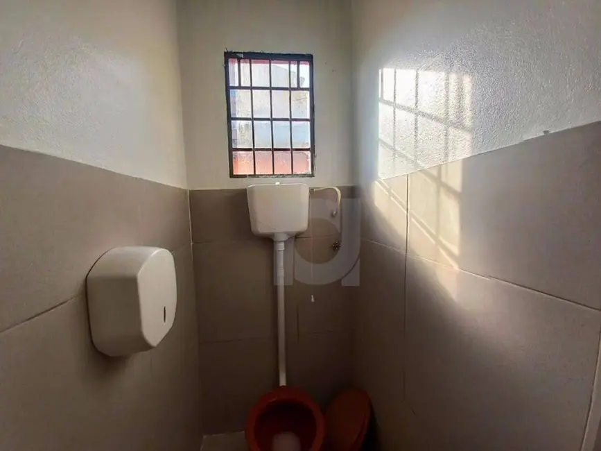 Loja para alugar, 200m2 em Centro, Sao Leopoldo - RS - imagem 8 Foto 8 de Loja para alugar, 200m2 em Centro, Sao Leopoldo - RS