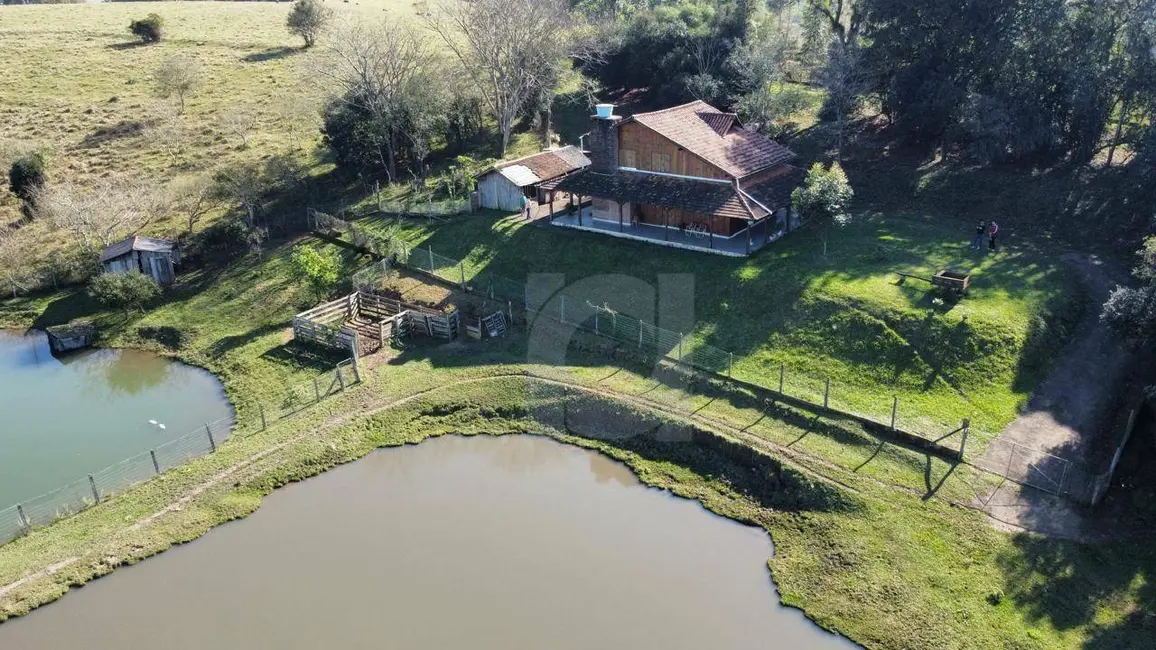Foto 1 de Chácara com 3 quartos à venda, 5500m2 em Portao - RS