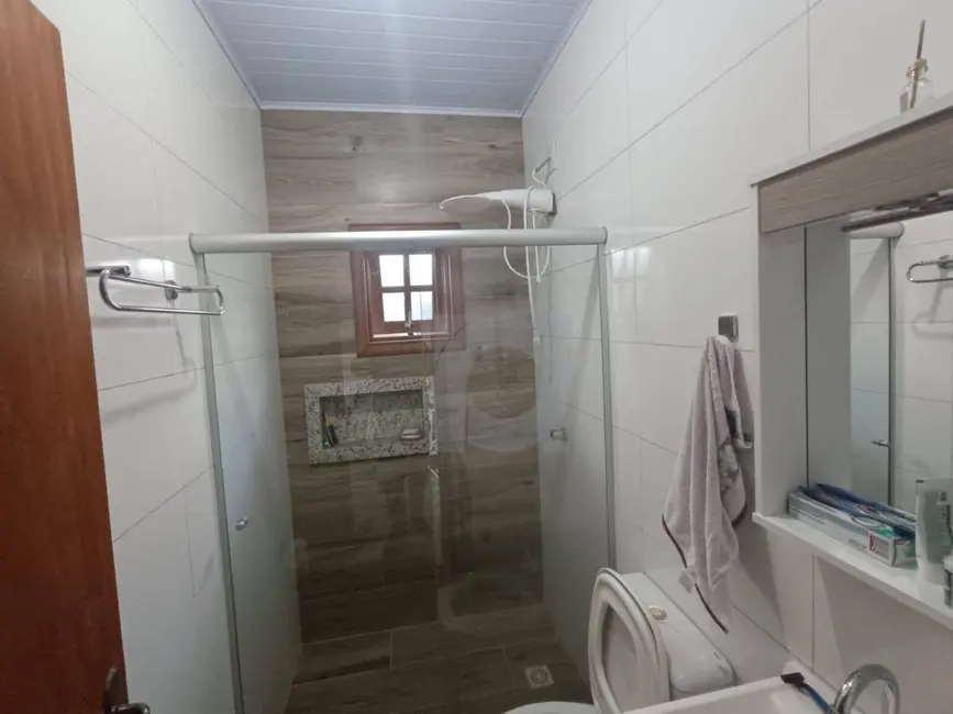 Casa com 3 quartos à venda, 200m2 em Feitoria, Sao Leopoldo - RS - imagem 6 Foto 6 de Casa com 3 quartos à venda, 200m2 em Feitoria, Sao Leopoldo - RS