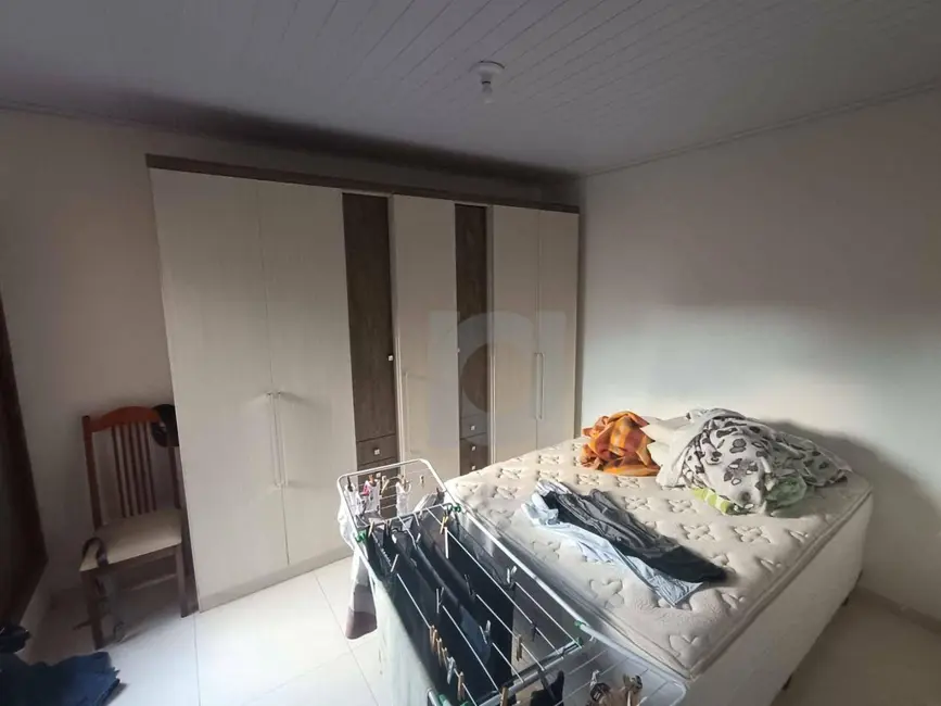 Casa com 3 quartos à venda, 200m2 em Feitoria, Sao Leopoldo - RS - imagem 5 Foto 5 de Casa com 3 quartos à venda, 200m2 em Feitoria, Sao Leopoldo - RS