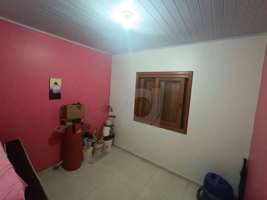 Casa com 3 quartos à venda, 200m2 em Feitoria, Sao Leopoldo - RS - imagem 3 Foto 3 de Casa com 3 quartos à venda, 200m2 em Feitoria, Sao Leopoldo - RS