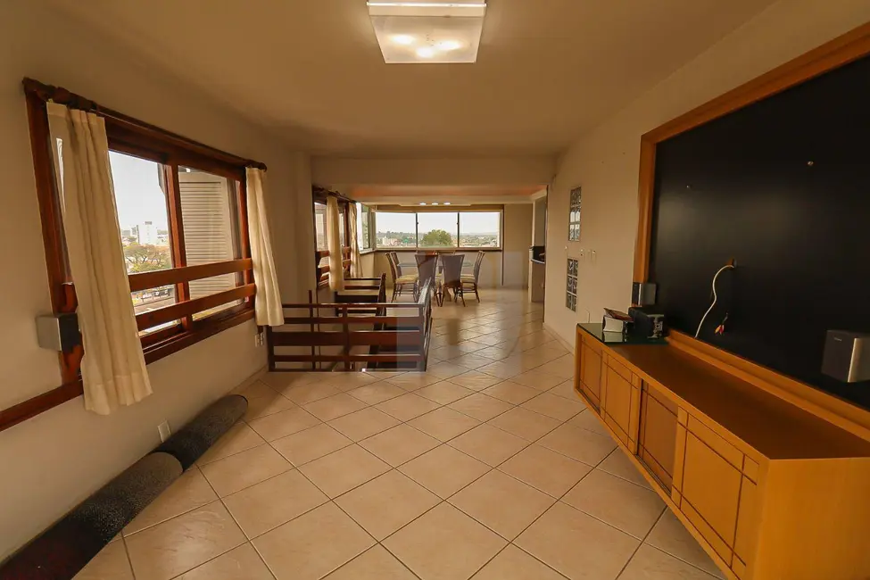 Foto 1 de Apartamento com 3 quartos à venda, 243m2 em Centro, Sao Leopoldo - RS
