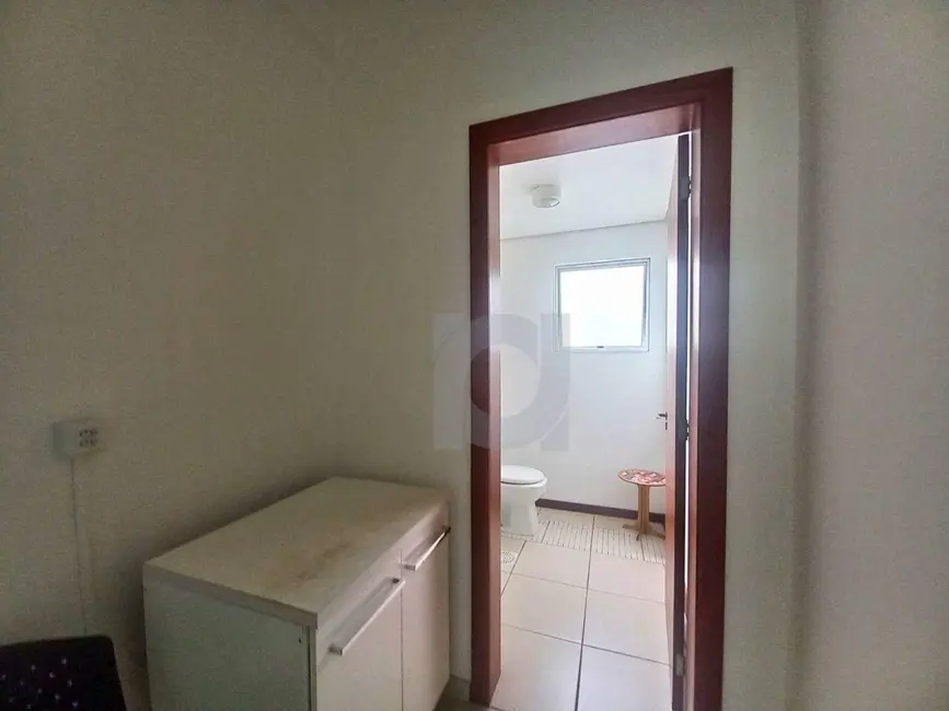Sala Comercial à venda e para alugar, 64m2 em Centro, Sao Leopoldo - RS - imagem 8 Foto 8 de Sala Comercial à venda e para alugar, 64m2 em Centro, Sao Leopoldo - RS