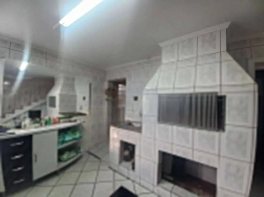 Foto 8 de Casa com 3 quartos para alugar, 180m2 em Centro, Sao Leopoldo - RS