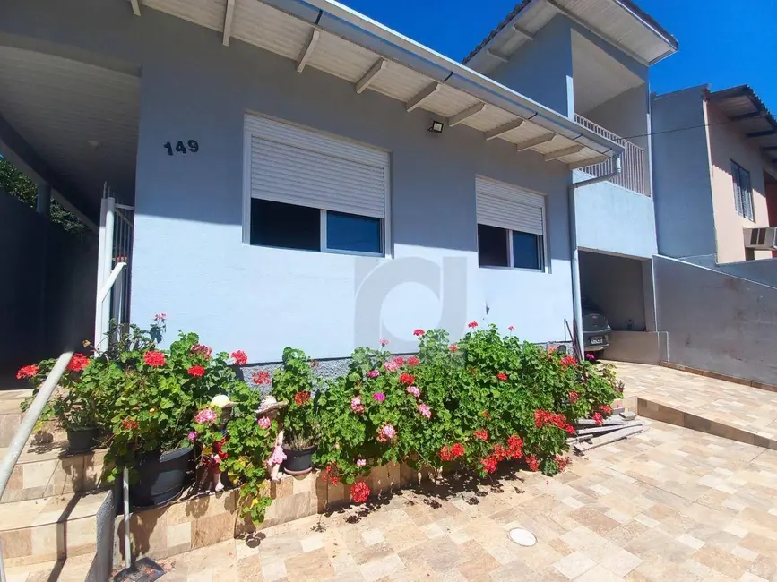 Foto 2 de Casa com 3 quartos à venda, 300m2 em Rio Branco, Sao Leopoldo - RS