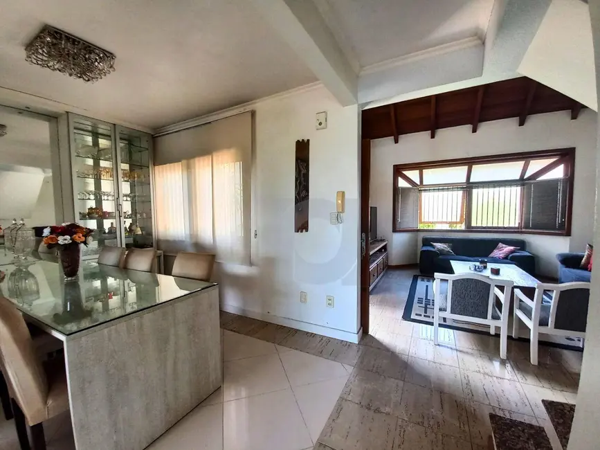 Casa com 4 quartos à venda e para alugar, 774m2 em Santo André, Sao Leopoldo - RS - imagem 5 Foto 5 de Casa com 4 quartos à venda e para alugar, 774m2 em Santo André, Sao Leopoldo - RS