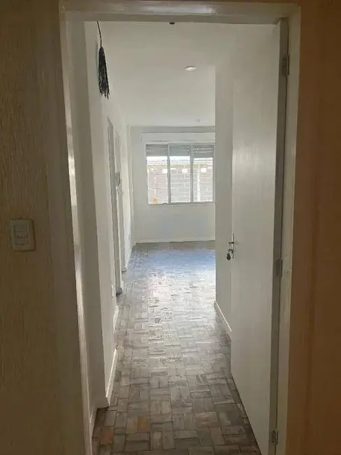 Foto 5 de Kitnet com 1 quarto para alugar, 30m2 em Centro, Sao Leopoldo - RS