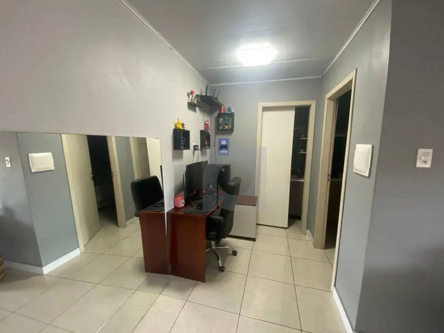 Casa com 1 quarto à venda, 300m2 em Portao - RS - imagem 7 Foto 7 de Casa com 1 quarto à venda, 300m2 em Portao - RS