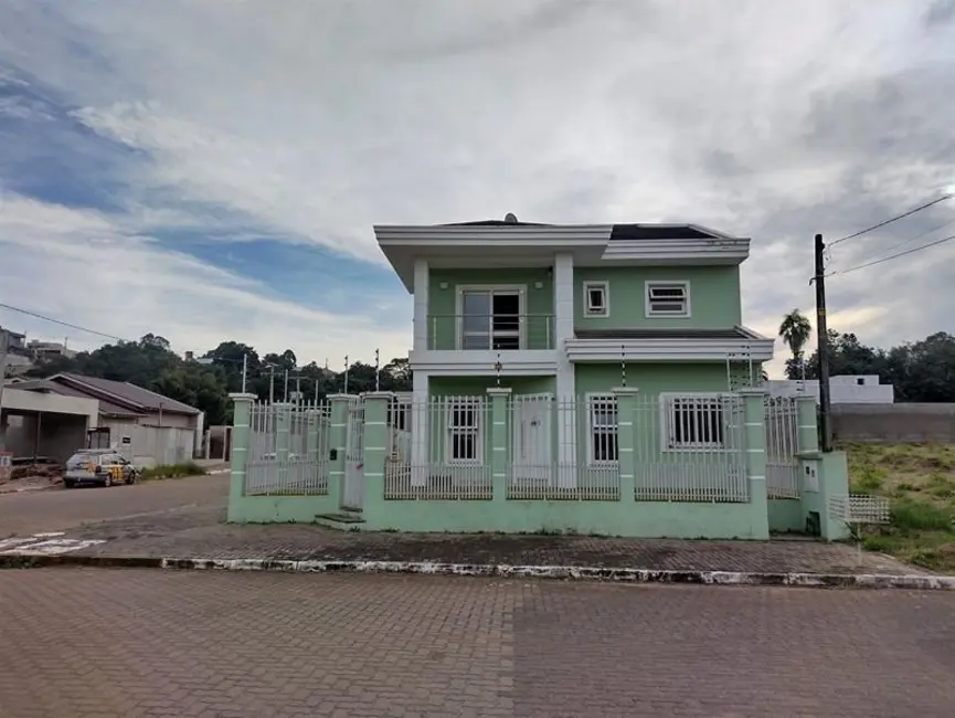 Foto 3 de Sobrado com 4 quartos à venda, 340m2 em Bela Vista, Estancia Velha - RS