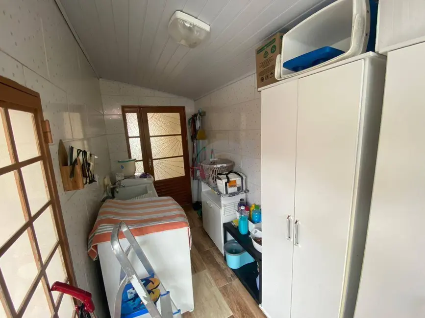 Casa com 3 quartos à venda, 360m2 em Portao - RS - imagem 8 Foto 8 de Casa com 3 quartos à venda, 360m2 em Portao - RS