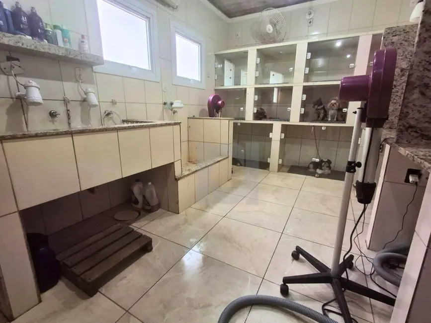 Casa para alugar, 360m2 em Centro, Sao Leopoldo - RS - imagem 8 Foto 8 de Casa para alugar, 360m2 em Centro, Sao Leopoldo - RS