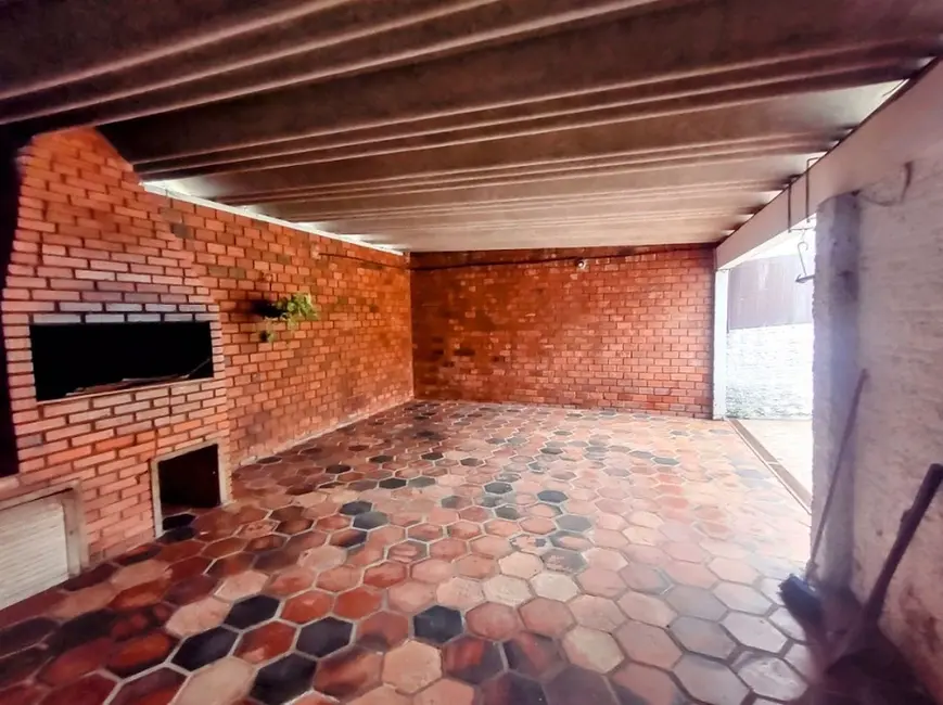 Foto 5 de Casa com 2 quartos para alugar, 300m2 em Padre Reus, Sao Leopoldo - RS