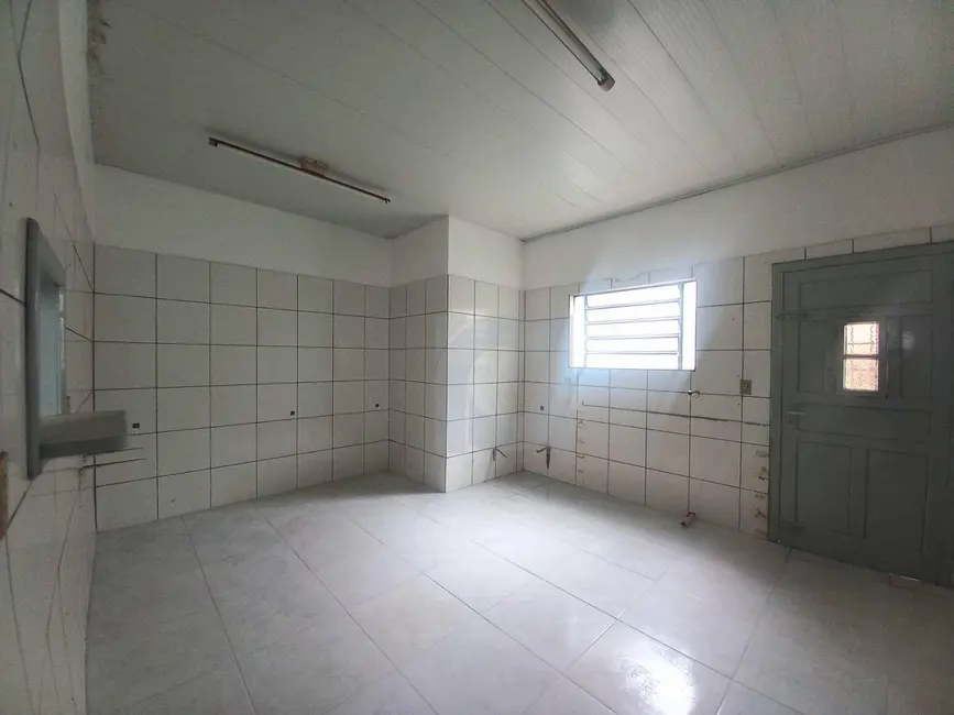 Loja para alugar, 250m2 em Centro, Sao Leopoldo - RS - imagem 4 Foto 4 de Loja para alugar, 250m2 em Centro, Sao Leopoldo - RS