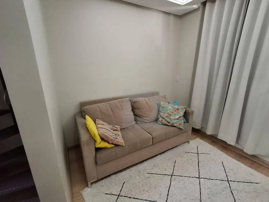 Foto 7 de Casa com 2 quartos para alugar, 91m2 em Sao Leopoldo - RS