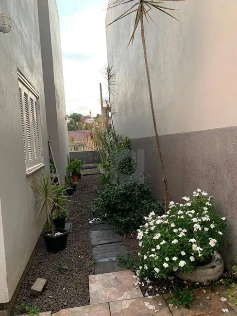 Foto 3 de Sobrado com 3 quartos à venda, 160m2 em Feitoria, Sao Leopoldo - RS