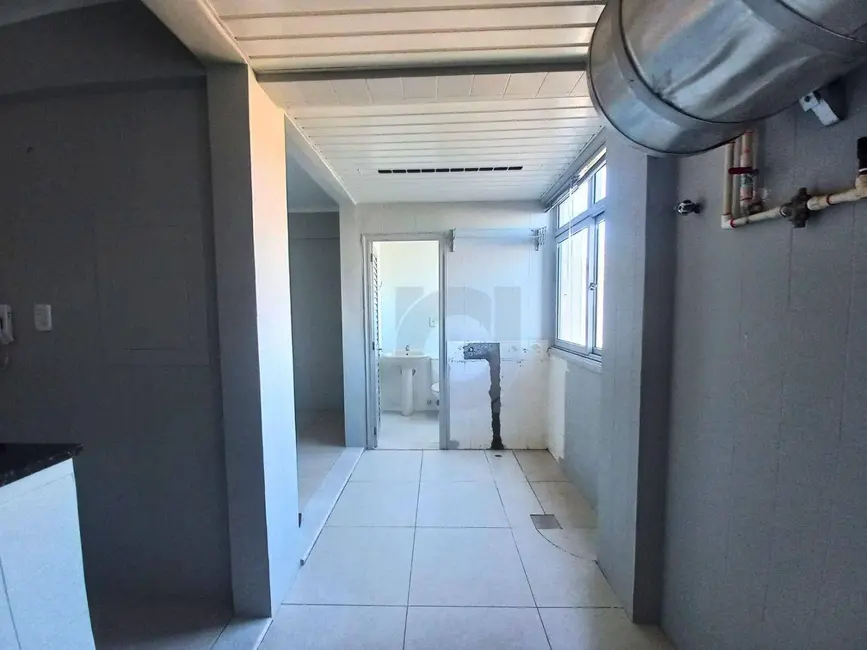 Apartamento com 3 quartos para alugar, 215m2 em Centro, Sao Leopoldo - RS - imagem 9 Foto 9 de Apartamento com 3 quartos para alugar, 215m2 em Centro, Sao Leopoldo - RS