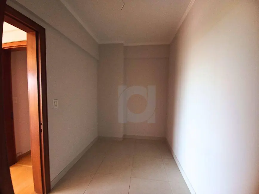 Apartamento com 3 quartos para alugar, 215m2 em Centro, Sao Leopoldo - RS - imagem 7 Foto 7 de Apartamento com 3 quartos para alugar, 215m2 em Centro, Sao Leopoldo - RS