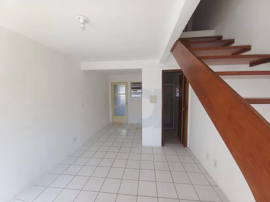 Foto 6 de Casa de Condomínio com 2 quartos à venda e para alugar, 45m2 em Vicentina, Sao Leopoldo - RS